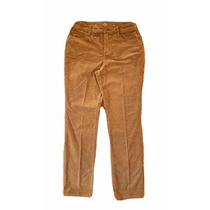 ST JOHN’S BAY Sz 10 Straight Leg Corduroy Jeans.